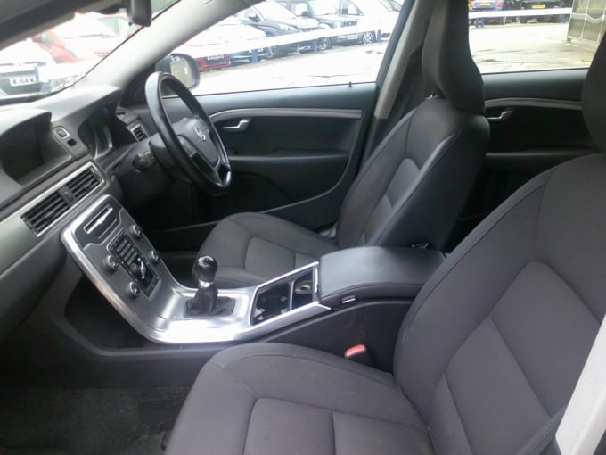 2025 Volvo V70