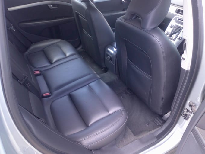 2025 Volvo V70