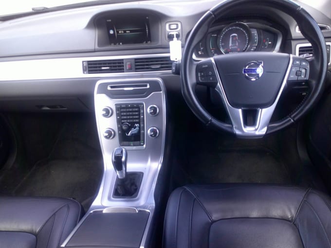 2025 Volvo V70