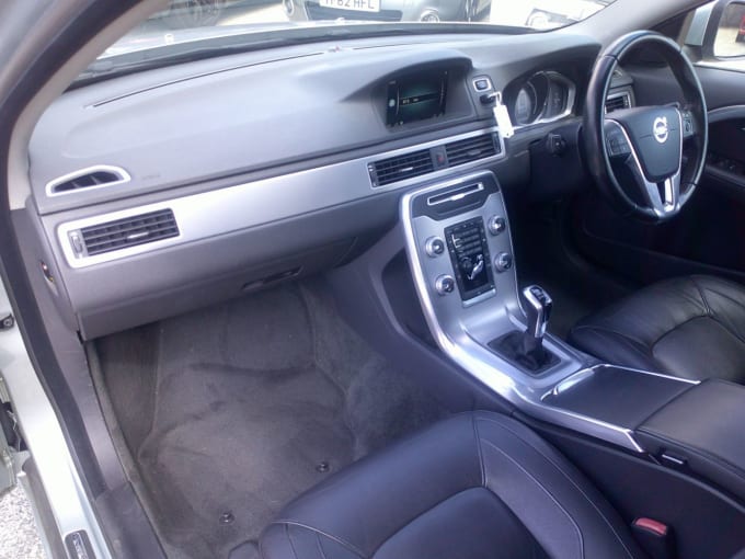 2025 Volvo V70