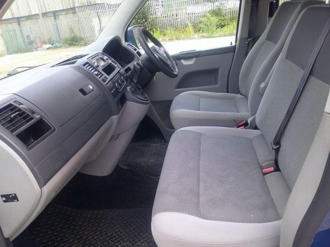 2025 Volkswagen Transporter Shuttle