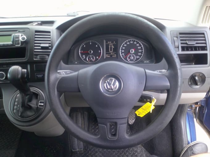 2025 Volkswagen Transporter Shuttle