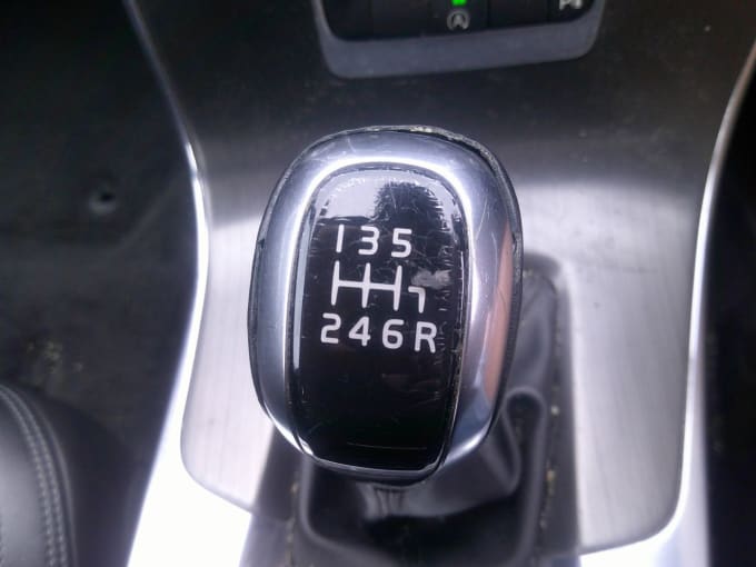 2025 Volvo V60