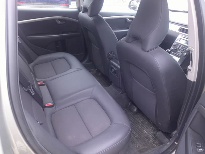 2025 Volvo V70
