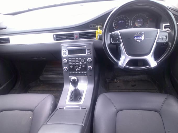 2025 Volvo V70
