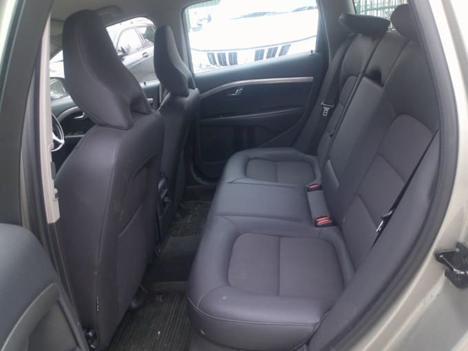 2025 Volvo V70