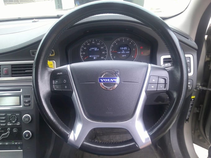 2025 Volvo V70