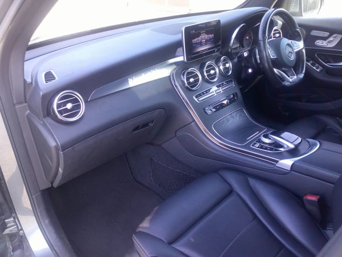 2025 Mercedes-benz Glc