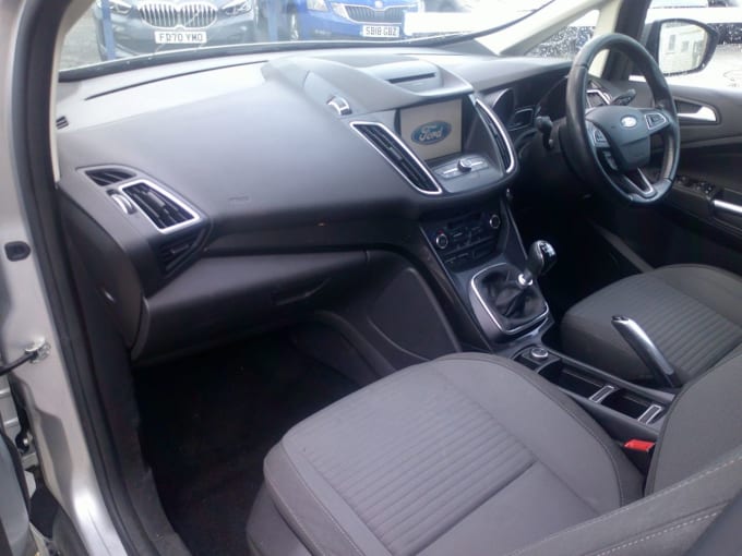 2025 Ford Grand C-max