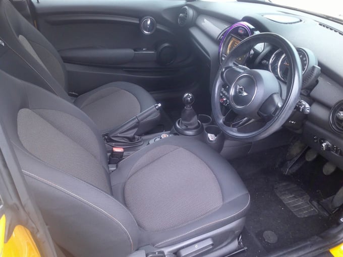 2025 Mini Hatch