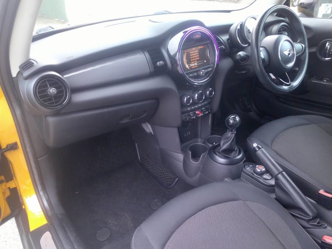 2025 Mini Hatch
