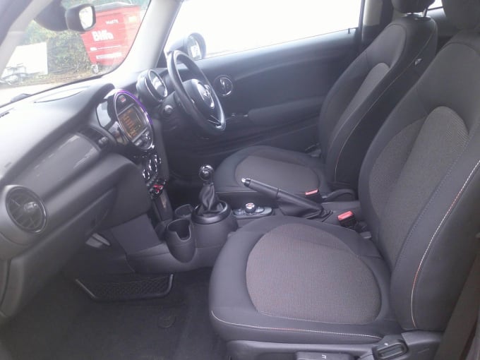 2025 Mini Hatch