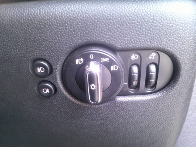 2025 Mini Hatch