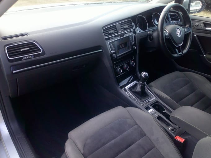 2025 Volkswagen Golf