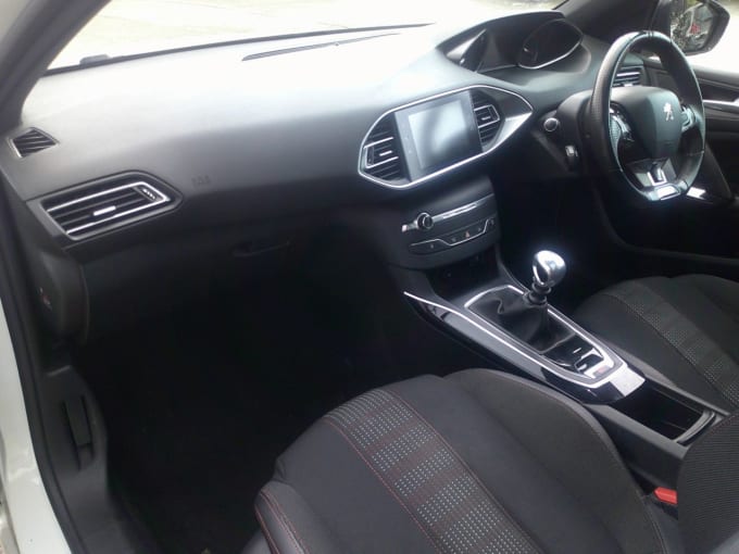 2025 Peugeot 308