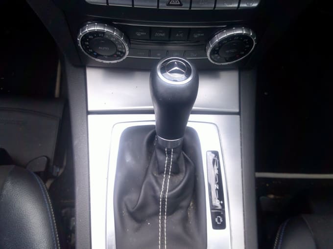 2025 Mercedes-benz C-class