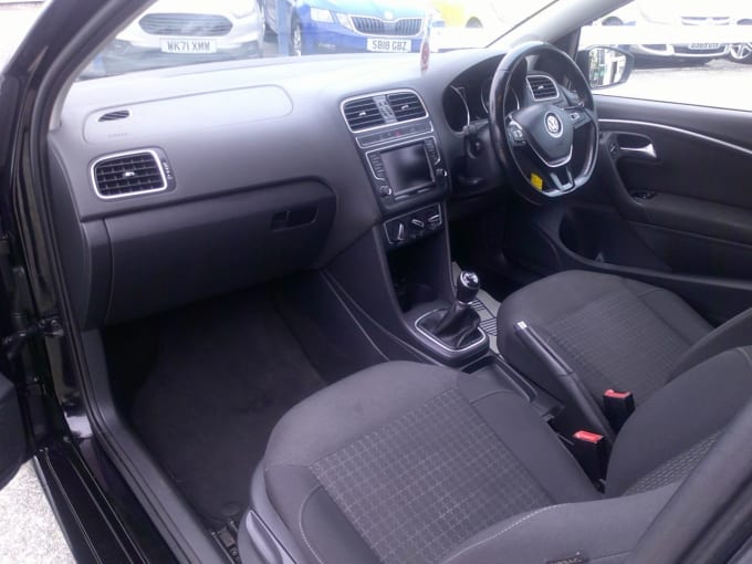 2017 Volkswagen Polo