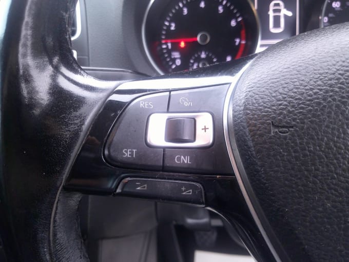 2017 Volkswagen Polo