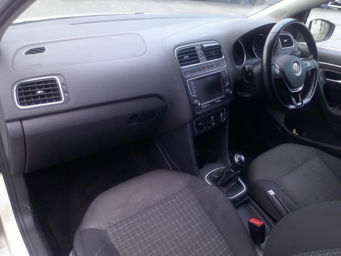 2016 Volkswagen Polo