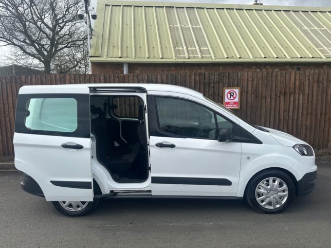 2017 Ford Transit Courier