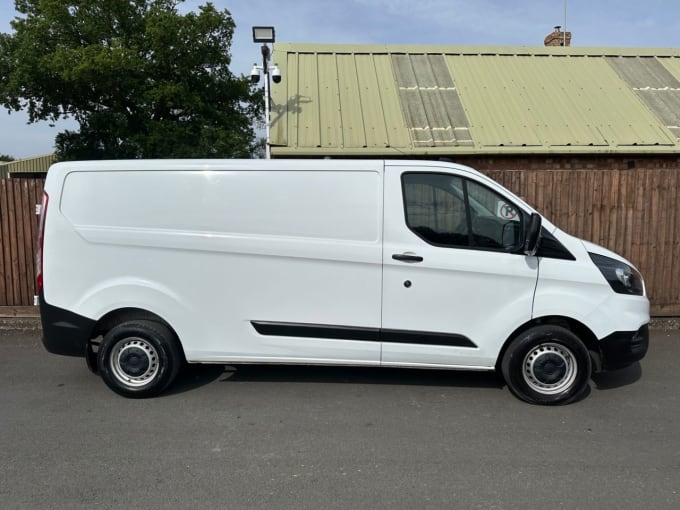 2024 Ford Transit Custom