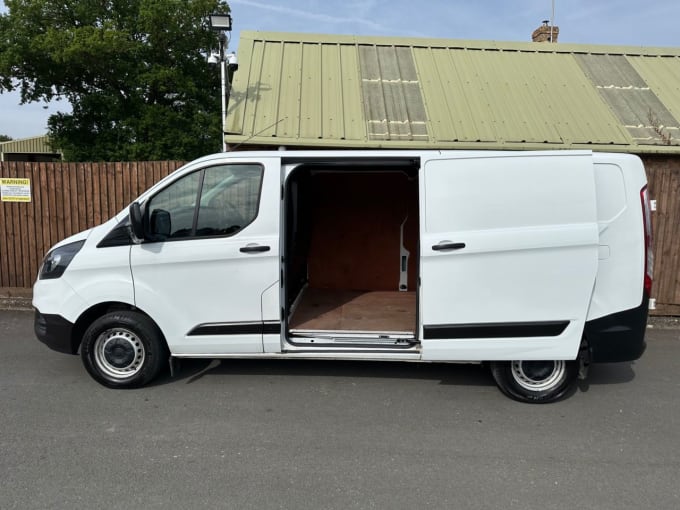 2025 Ford Transit Custom