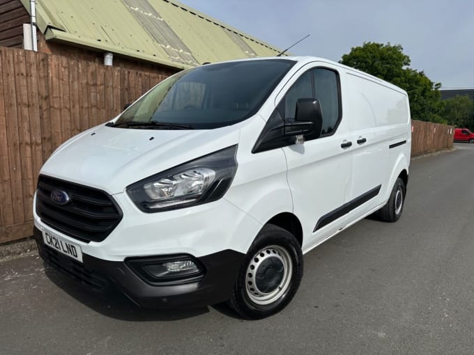 2025 Ford Transit Custom