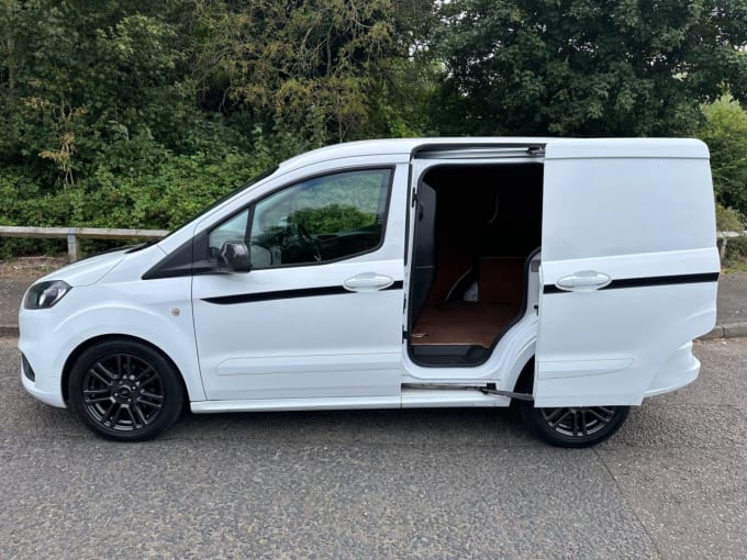 2024 Ford Transit Courier