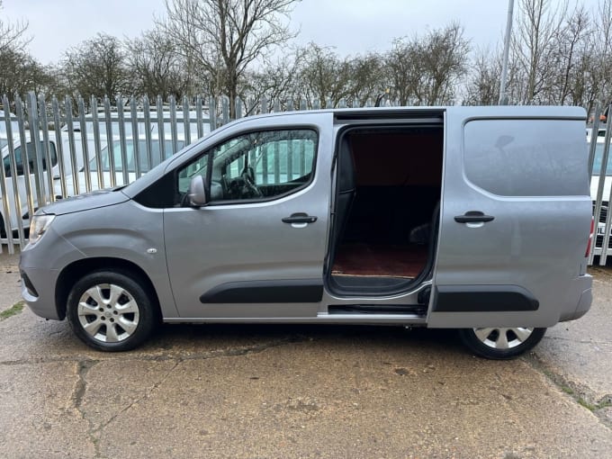 2025 Vauxhall Combo