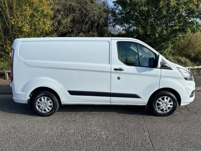 2025 Ford Transit Custom