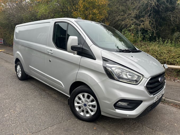 2025 Ford Transit Custom