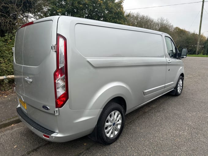 2025 Ford Transit Custom