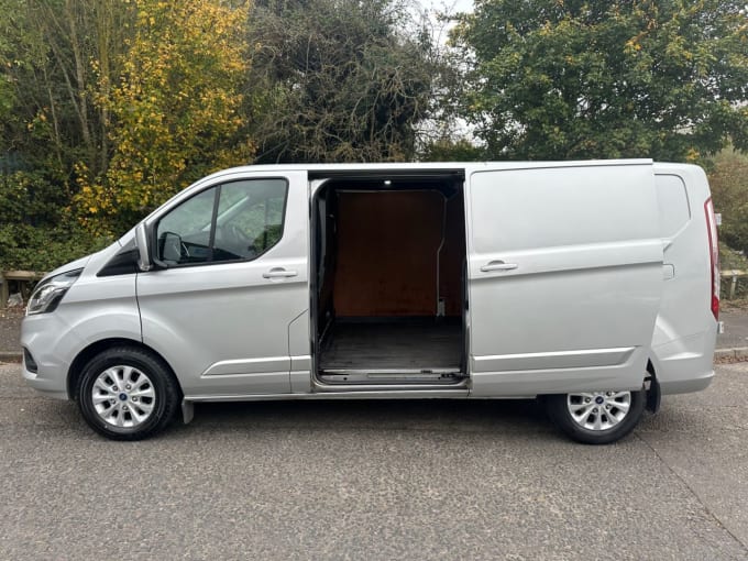 2025 Ford Transit Custom