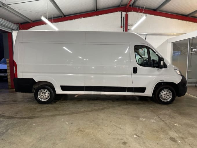 2025 Vauxhall Movano