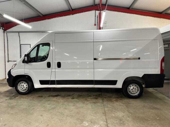 2025 Vauxhall Movano