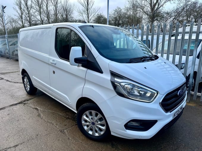 2025 Ford Transit Custom