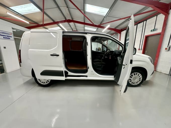 2025 Vauxhall Combo