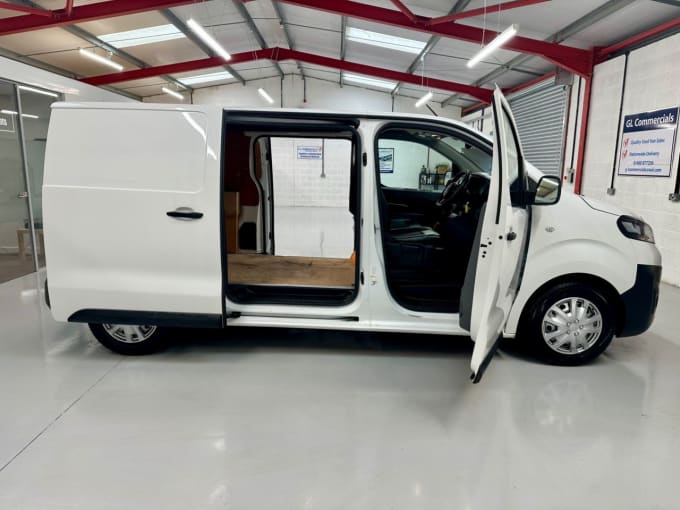 2025 Vauxhall Vivaro