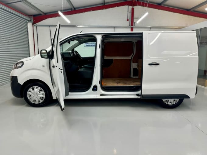 2025 Vauxhall Vivaro