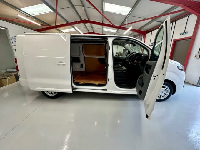 2025 Vauxhall Vivaro