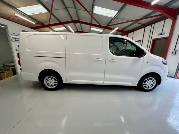 2025 Vauxhall Vivaro