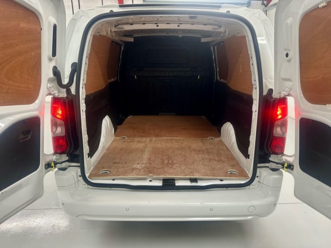 2025 Vauxhall Combo