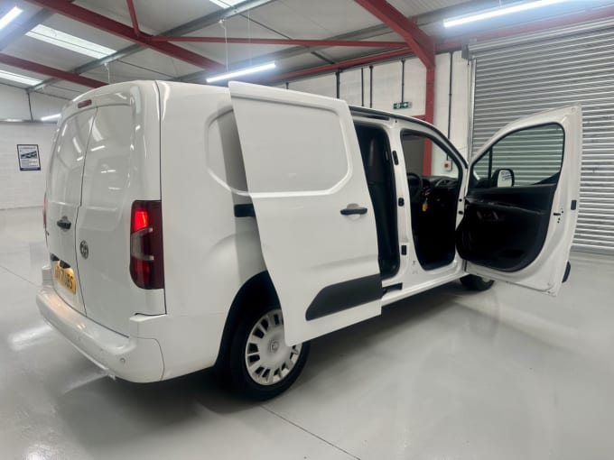 2025 Vauxhall Combo