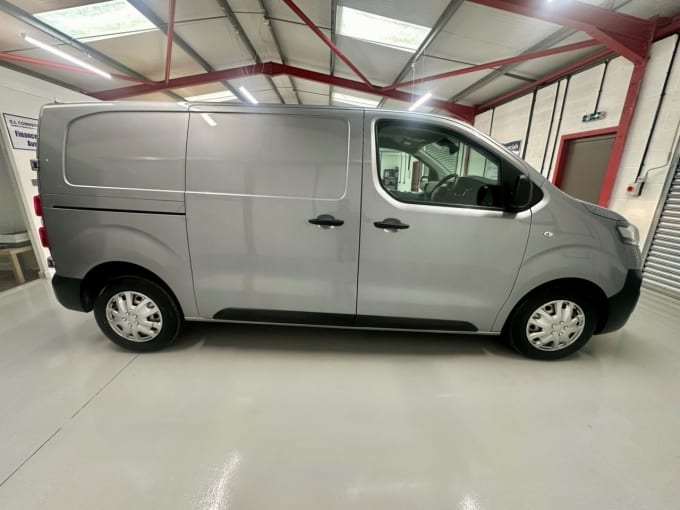 2025 Vauxhall Vivaro