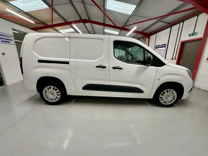 2025 Vauxhall Combo