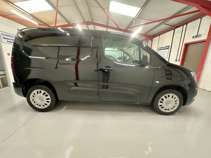 2025 Vauxhall Combo