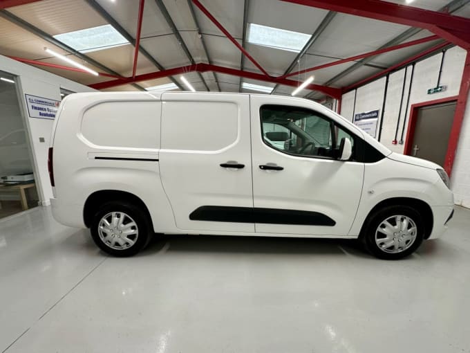 2025 Vauxhall Combo