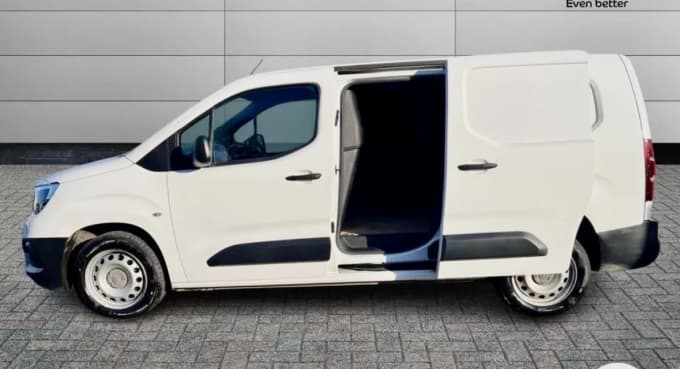 2025 Vauxhall Combo