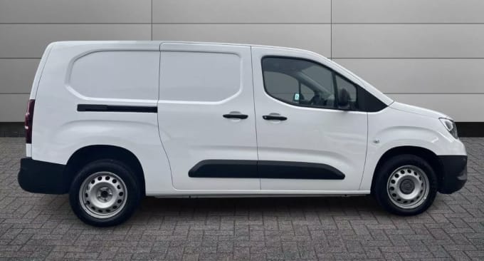 2025 Vauxhall Combo