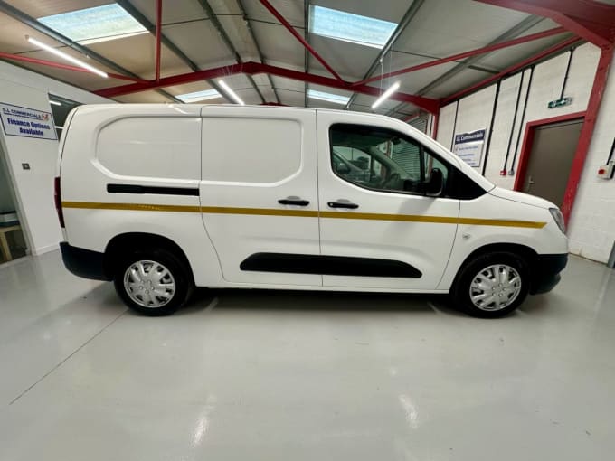 2025 Vauxhall Combo